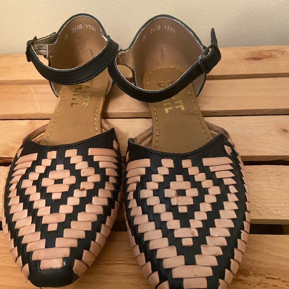 Made in Mexico authentic Huarache woven flats